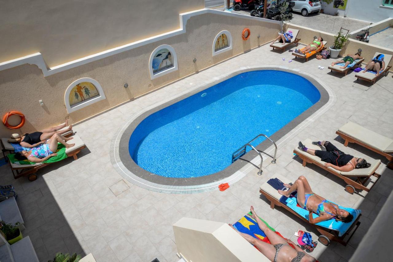 Irini Apartahotel 2*